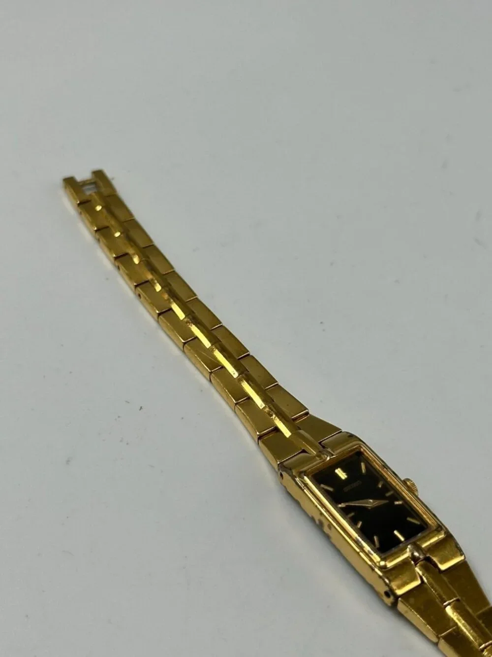 Vintage Seiko Watch Women Gold Tone Black 2E20-7479 New Battery 6.5